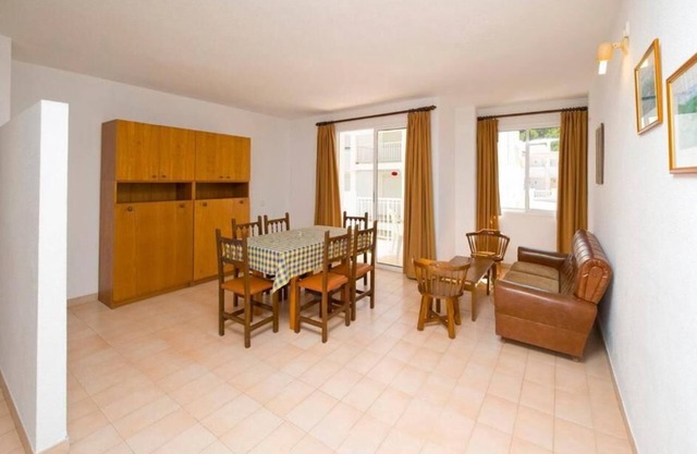 CLPL-2BD2T/Book Budget Apartment | -14% off Car Rental