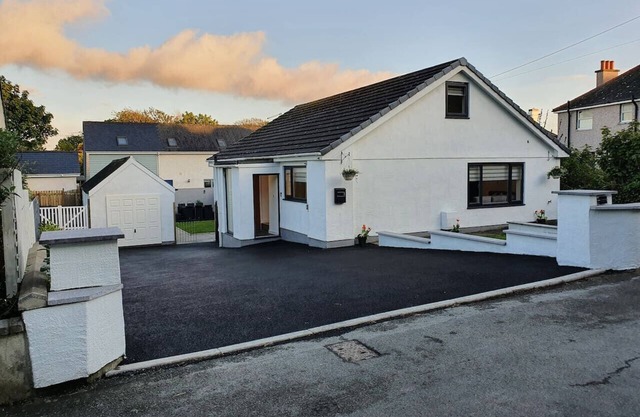 Clydfan No. 1 Trearddur Road