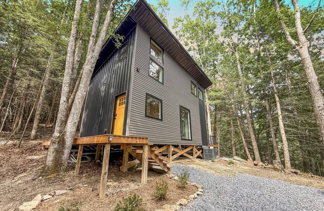 Coal Ridge Cabin - WV Retreat with Family History