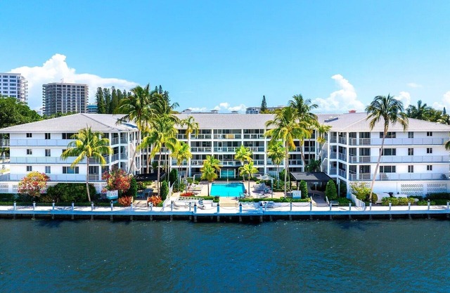 Coastal Escape Walk to Beach Gym Pool Hot Tub