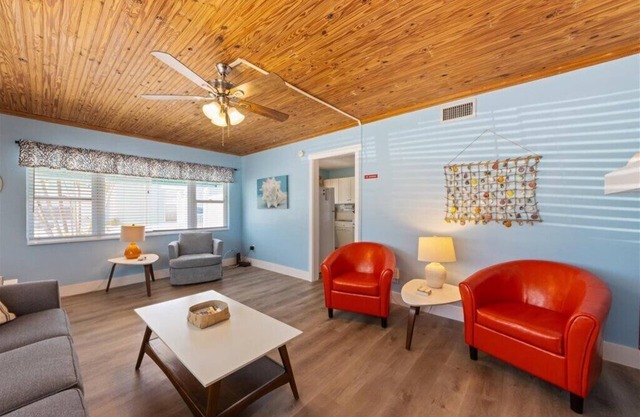 Coastal Getaway Retreat –Steps to the Beach! 2BR/1BA. Sleeps 4. In 4-Plex. Pool