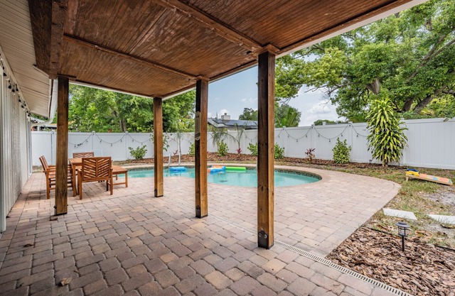 Coastal Getaway with RV/Boat parking + MIL suite!