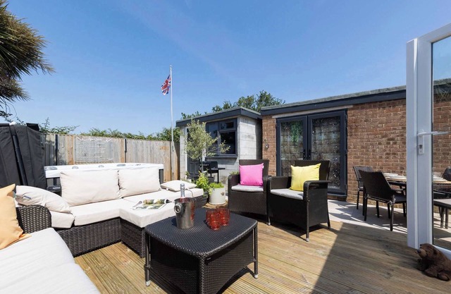 Coastal Retreat with Hot Tub, Walk to Beach