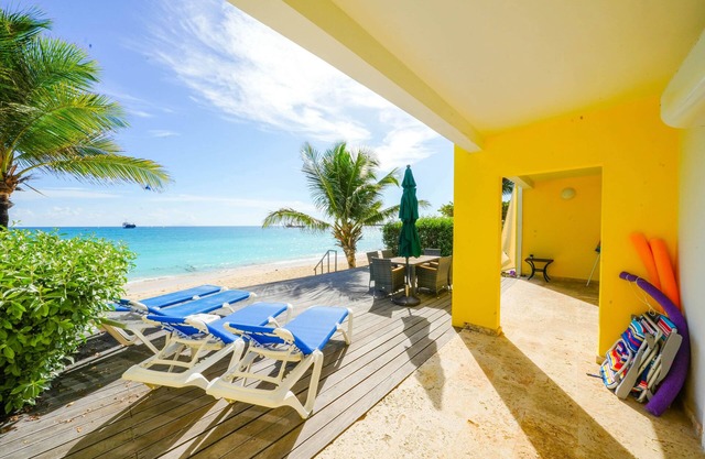 Cocos Beachfront Heaven