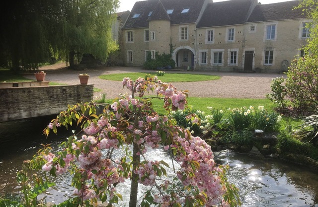 Coeur de Combray, sleeps 44 with pool & function space set in beautiful gardens