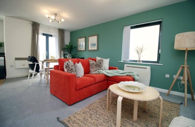 Cohost Partners Beachfront Retreat w Balcony