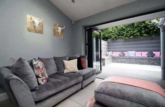 Cohost Partners Bright 3BR Home with Private Courtyard