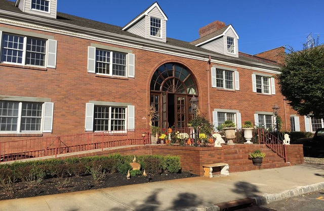 Colts Neck Inn Hotel