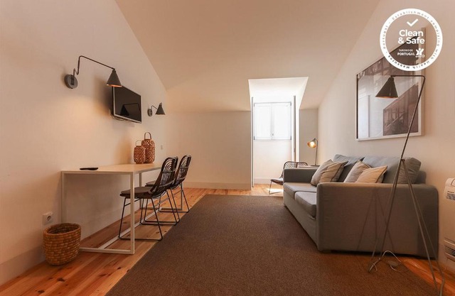 Combro Suites by Homing