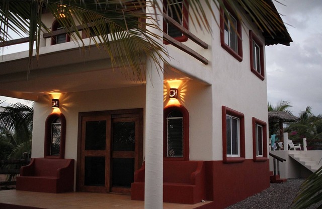 Come surf Palo Alto at the beautiful Casa Gunz! Troncones/La Salidita/The Ranch