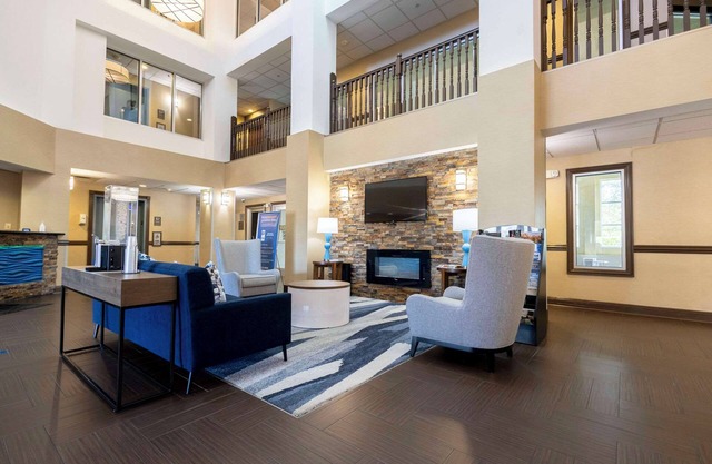 Comfort Suites Springfield I-70