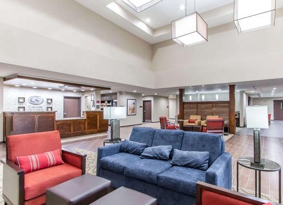 Comfort Suites West Omaha