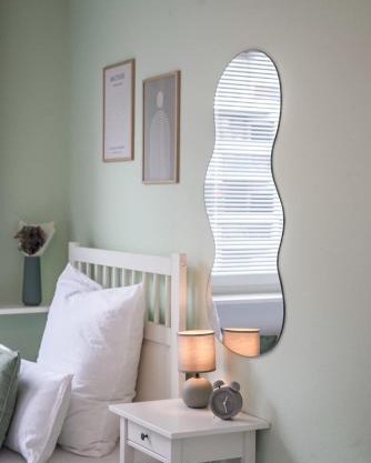 Comfortable 3 room apartment I 81 m2 I Central l Self-Check-In I Elevator & Balkony