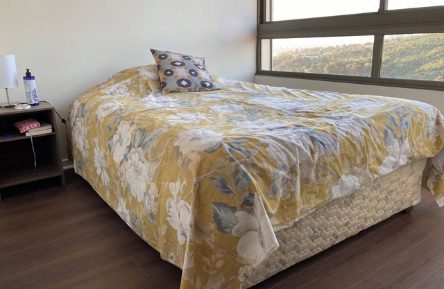 Comfortable apartment ideal for family time, remote work with ocean view