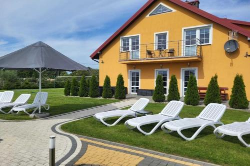 Comfortable apartment, 5 bedrooms, summer pool