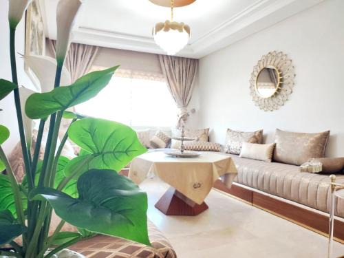 Comfortable Apartment with Balcony and City View