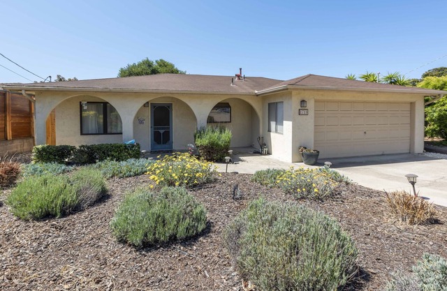 Comfortable Ranch Home Suitable for Families, Close to Everything in 5-cities.