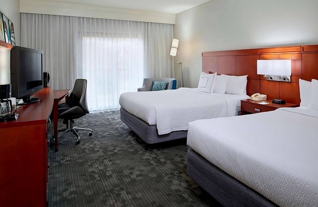 Comfortable Stay, Within Easy Reach Location, Pet-friendly Property!