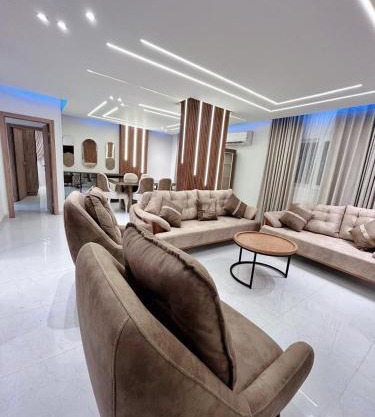 Comfy 2 bedrooms apartment in Cairo Sheraton, Airport