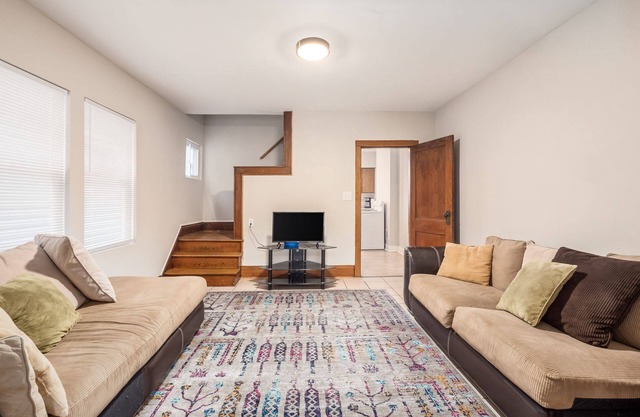 Comfy & Clean 1250 sq ft Home