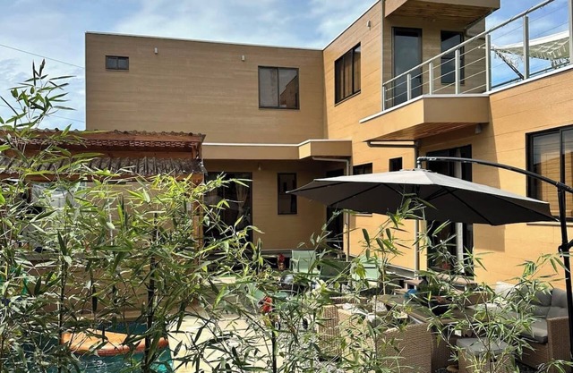 Comfy Hotel in Playa Jaco with Pool, Gym, Pickleball