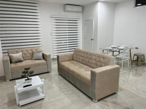 Comodo APARTAMENTO EN UNIORO #9