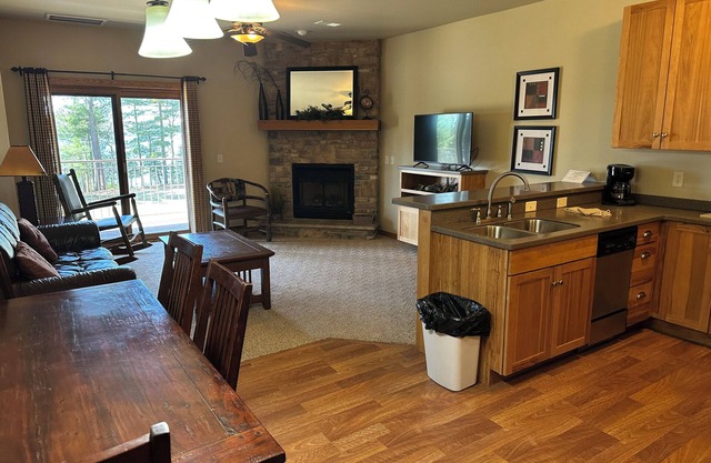 CONDO 202 by Eagle Waters Resort