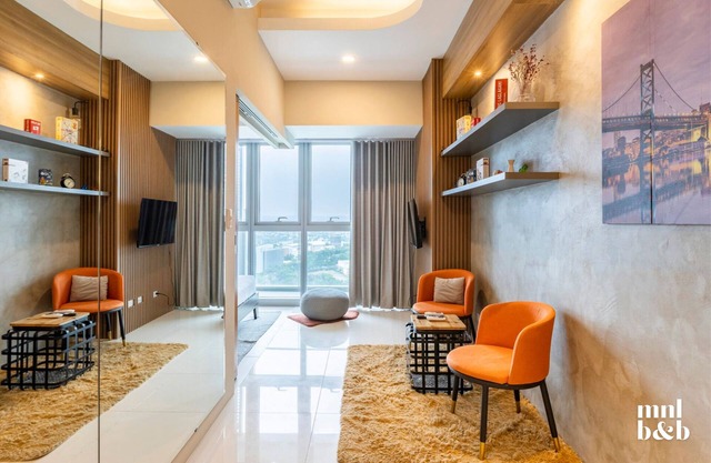Condo in Uptown Parksuites Tower II BGC w/Netflix, Disney+ and HBO Go