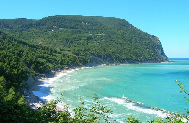 Confortable Flat On Marche Hills