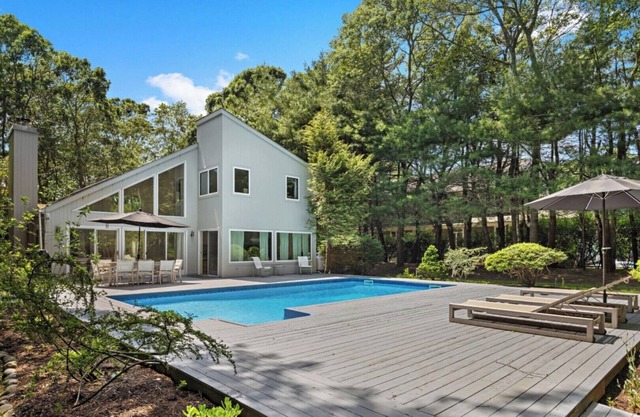 Contemporary 3BR Getaway in Quogue with Heated Pool