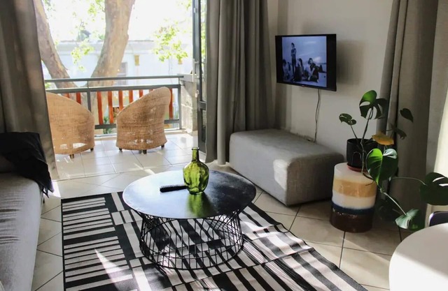 Contemporary Central Apartment