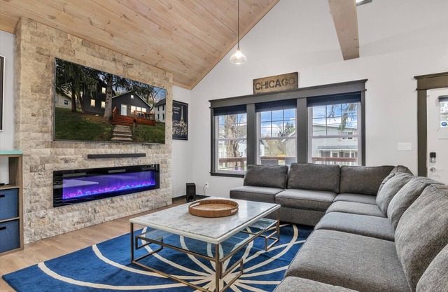 Contemporary, cozy, hidden gem close to wineries