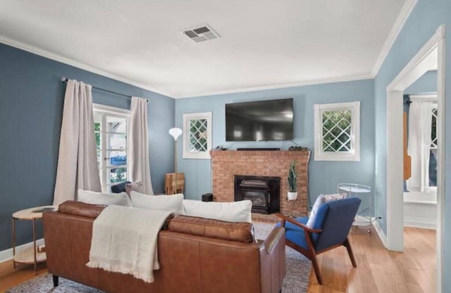 Contemporary craftsman-style home