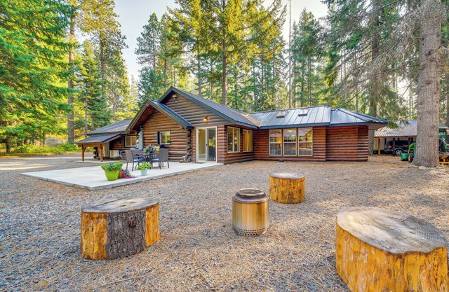 Contemporary Log Cabin Near Cle Elum Lake!