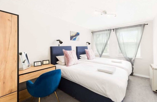 Contractor & Corporate Flat | WiFi + Parking