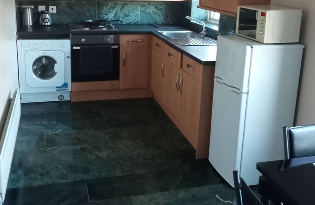 Conveniently located 2-Bedroom Appartment - Great value for money