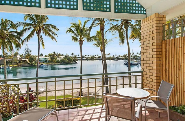 Coral Gate 40 - Absolute Waterfront - Min. 3 Night Stays!