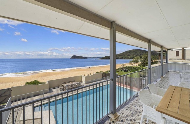 CORAL SEA - WATERFRONT PEARL BEACH