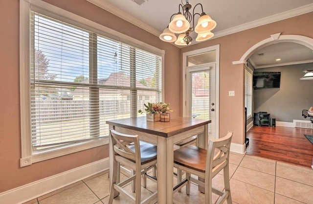 Cordova Home w/Pool Table, 17 Mi to Memphis Zoo!