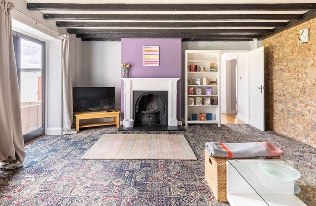 Cosy 4 bed country house on Devon Somerset Border