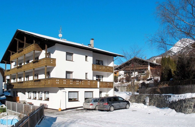 Cosy apartment for 4 guests with WIFI, TV, balcony and pets allowed