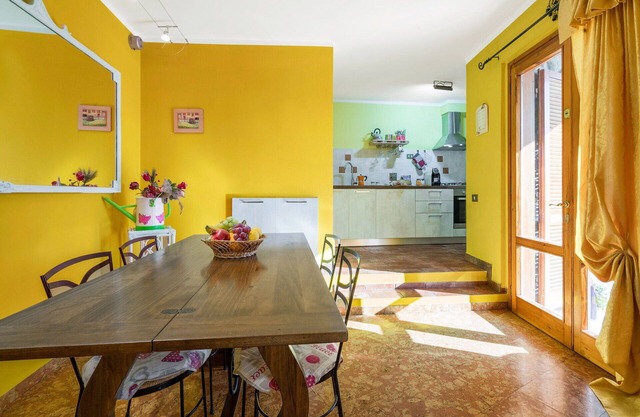 Cosy apartment for 6 people with WIFI, TV, terrace, pets allowed and panoramic view