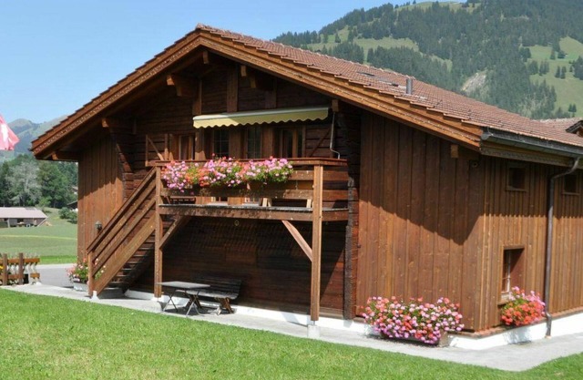 Cosy apartment for 2 people with WIFI, balcony and parking