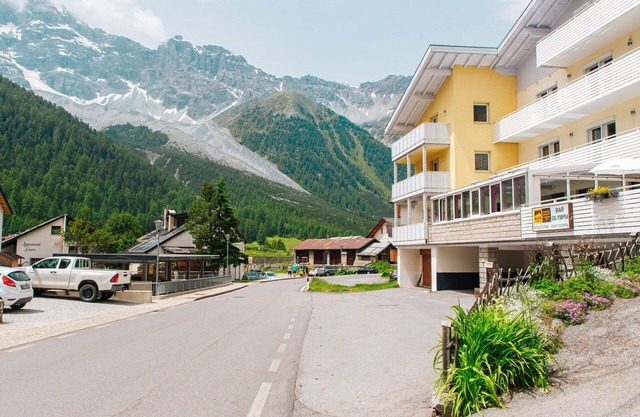 Cosy apartment for 4 guests with WIFI, TV, terrace, pets allowed and panoramic view