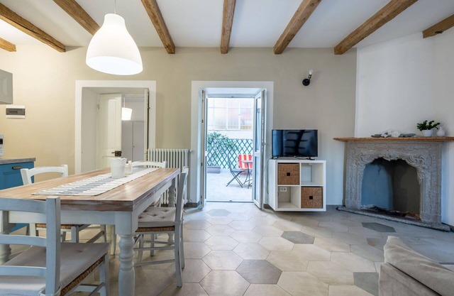 Cosy apartment for 4 people with WIFI, TV, terrace and pets allowed