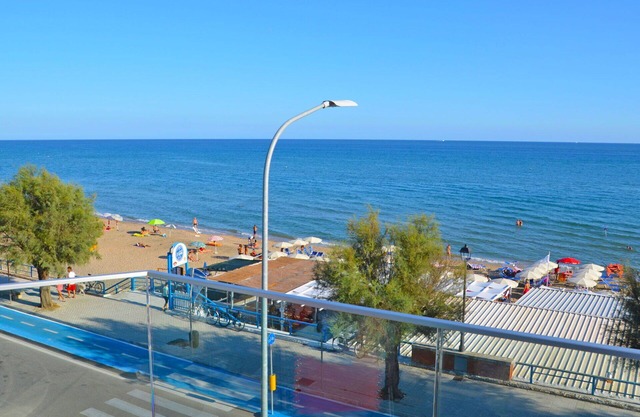 Cosy apartment for 5 guests with pool, A/C, WIFI, TV, balcony and pets allowed