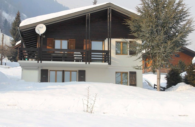 Cosy apartment for 6 people with WIFI, TV and balcony