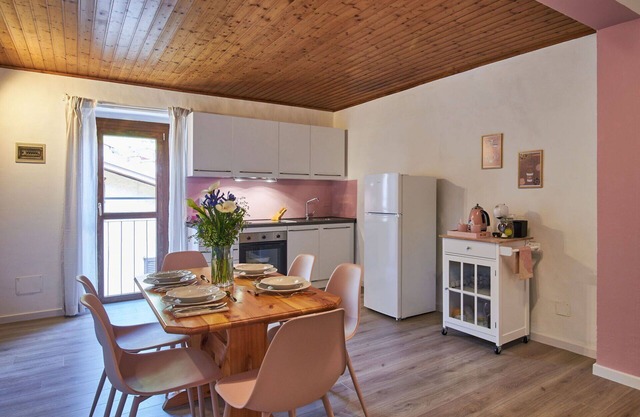 Cosy apartment for 6 people with WIFI, TV and pets allowed