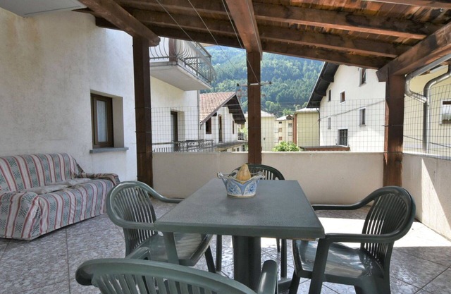 Cosy apartment for 7 guests with WIFI, TV and terrace