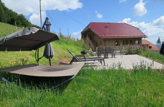 Cosy apartment for 4 guests with WIFI, TV, patio and pets allowed